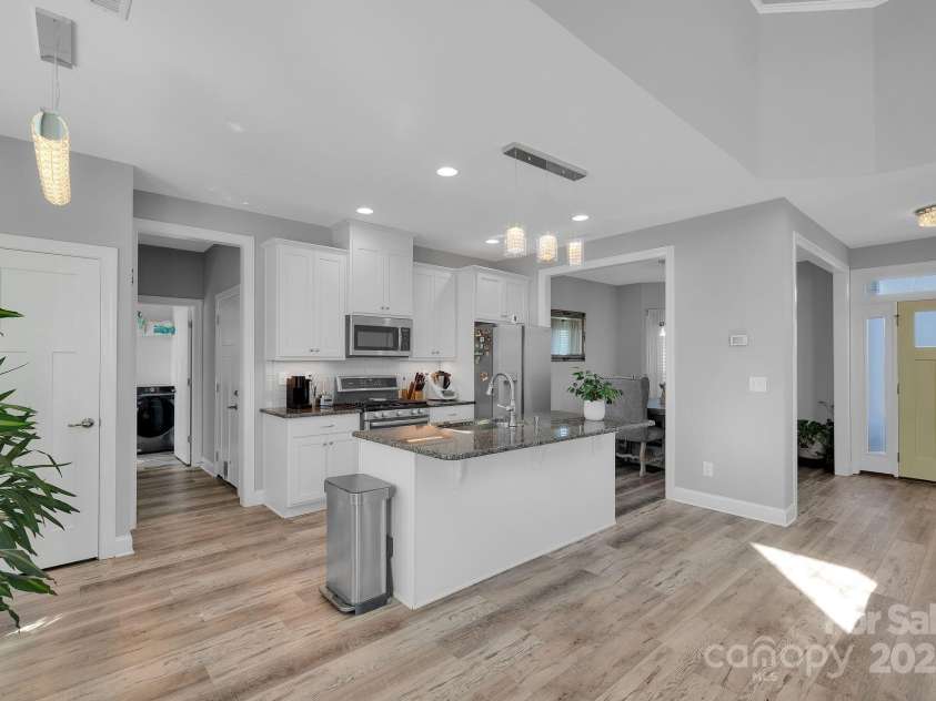 236 Pinnacle Crossing, Shelby, NC 28152.  MLS# CAR4313906, YatesRealty ID 3295. 