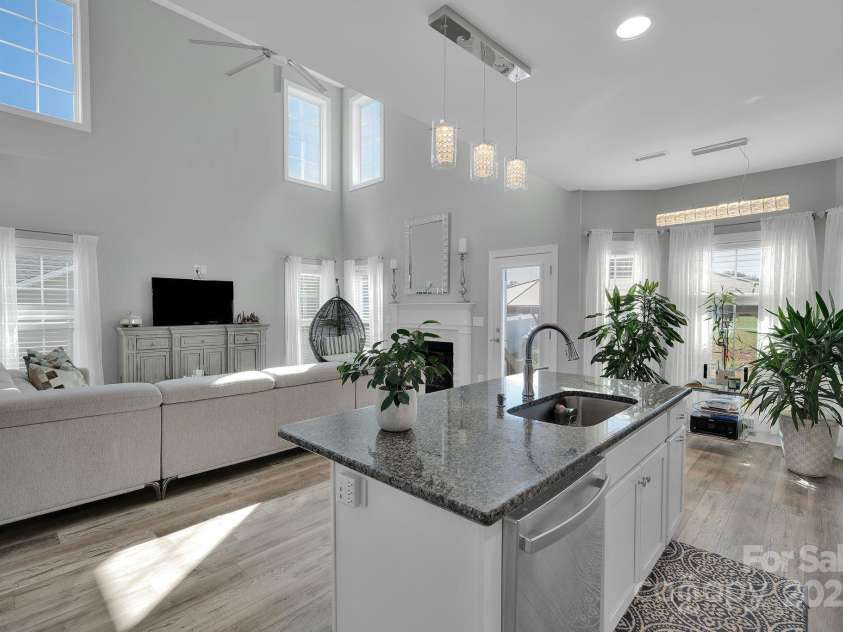 236 Pinnacle Crossing, Shelby, NC 28152.  MLS# CAR4313906, YatesRealty ID 3295. 