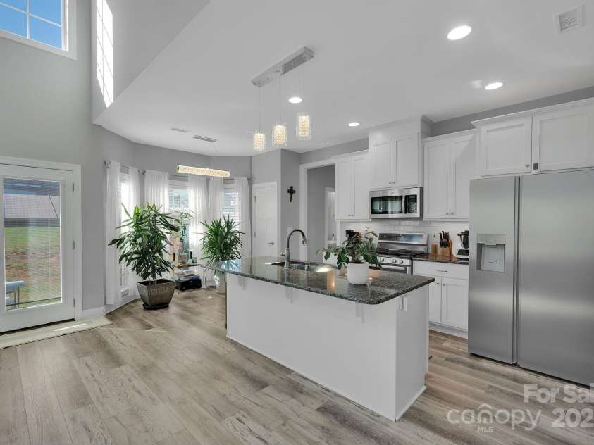 236 Pinnacle Crossing, Shelby, NC 28152.  MLS# CAR4313906, YatesRealty ID 3295. Kitchen 