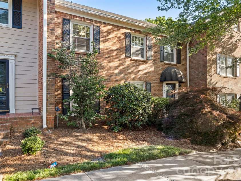 6748 Constitution Lane, Charlotte, NC 28210.  MLS# CAR4373188, YatesRealty ID 32950. 