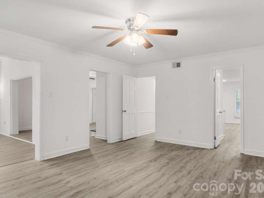 6748 Constitution Lane, Charlotte, NC 28210.  MLS# CAR4373188, YatesRealty ID 32950. 