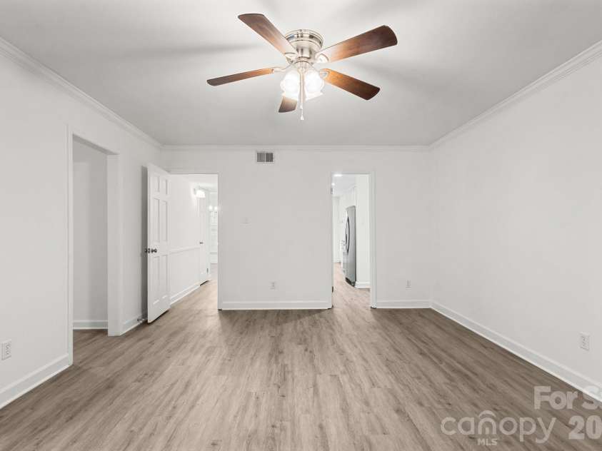 6748 Constitution Lane, Charlotte, NC 28210.  MLS# CAR4373188, YatesRealty ID 32950. 