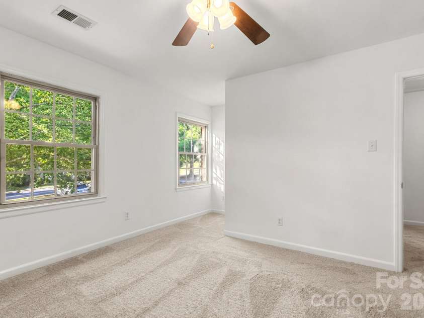 6748 Constitution Lane, Charlotte, NC 28210.  MLS# CAR4373188, YatesRealty ID 32950. 