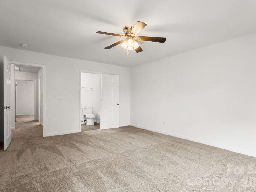 6748 Constitution Lane, Charlotte, NC 28210.  MLS# CAR4373188, YatesRealty ID 32950. 