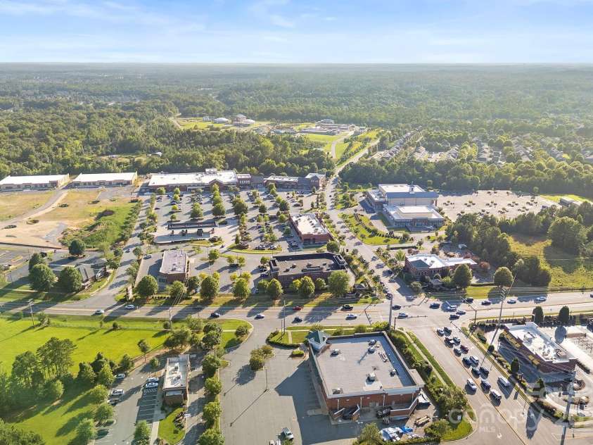 420 Quartz Hill Way, Waxhaw, NC 28173.  MLS# CAR4283852, YatesRealty ID 32951. Convenience & Prime Location Await!