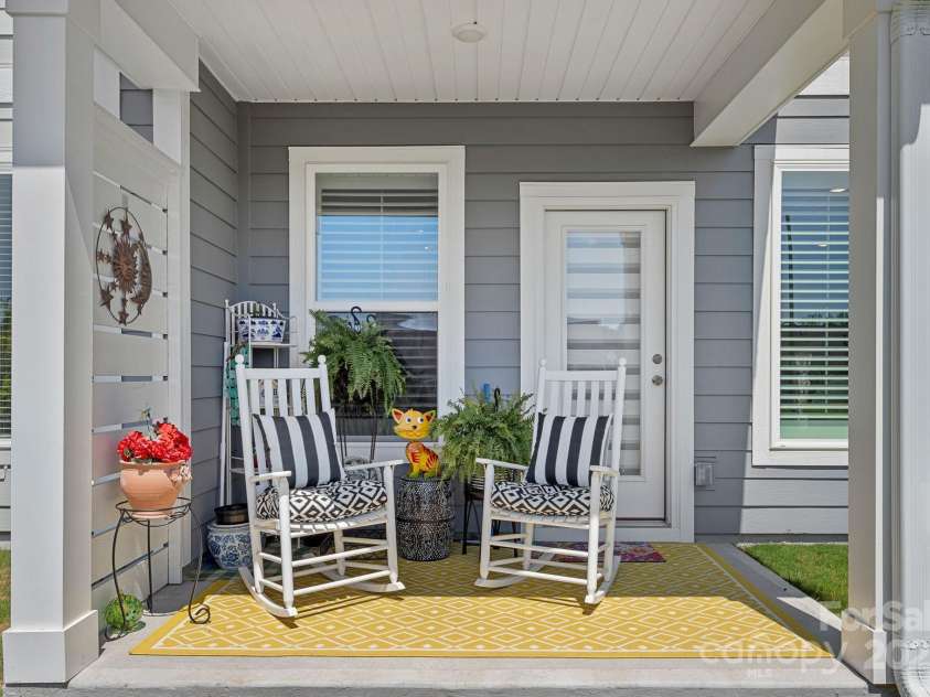 420 Quartz Hill Way, Waxhaw, NC 28173.  MLS# CAR4283852, YatesRealty ID 32951. Enjoy Coffee On Your Covered Back Porch