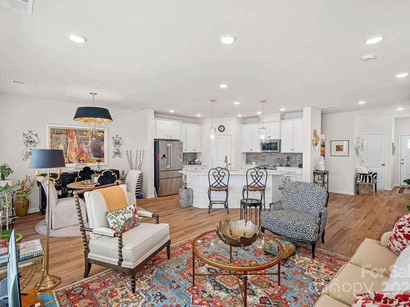 420 Quartz Hill Way, Waxhaw, NC 28173.  MLS# CAR4283852, YatesRealty ID 32951. Inviting & Open Floor Plan, Drenched In Natural Light!