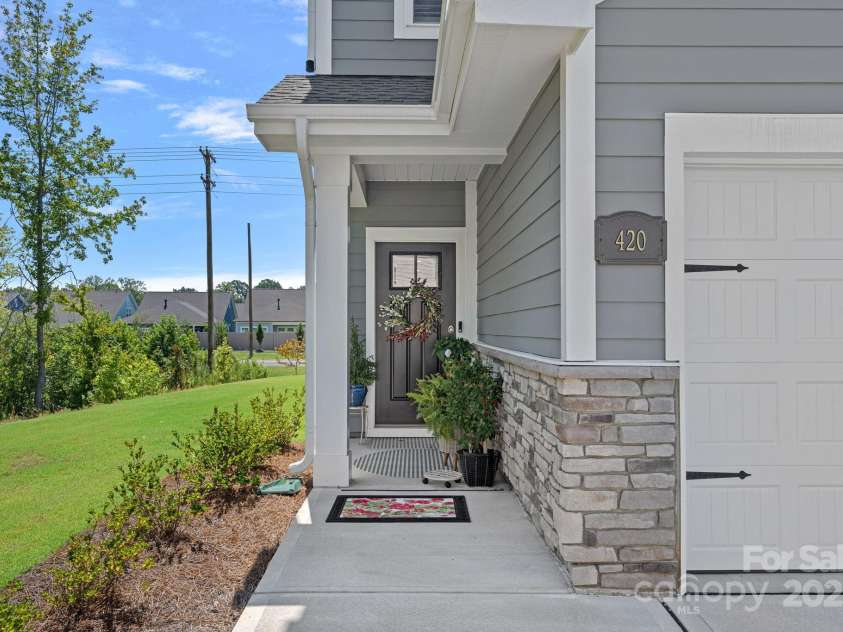 420 Quartz Hill Way, Waxhaw, NC 28173.  MLS# CAR4283852, YatesRealty ID 32951. Welcome!