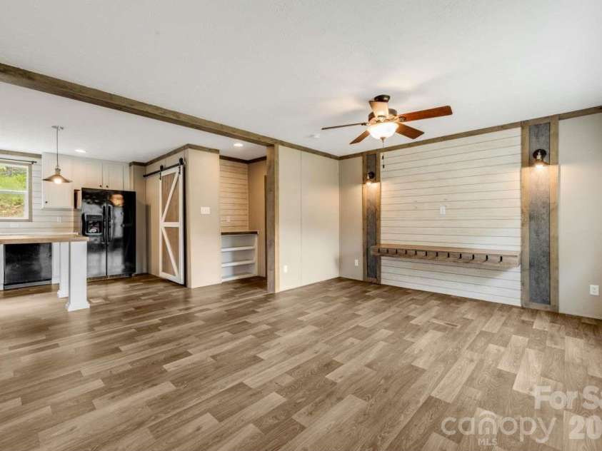 22 Split Pine Cove, Clyde, NC 28721.  MLS# CAR4388912, YatesRealty ID 32952. 