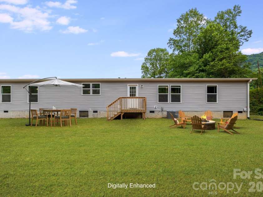 22 Split Pine Cove, Clyde, NC 28721.  MLS# CAR4388912, YatesRealty ID 32952. 