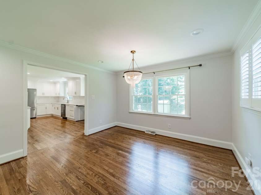 7101 Sherbourne Drive, Charlotte, NC 28210.  MLS# CAR4388877, YatesRealty ID 32954. 