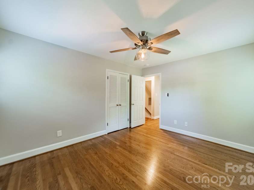 7101 Sherbourne Drive, Charlotte, NC 28210.  MLS# CAR4388877, YatesRealty ID 32954. 