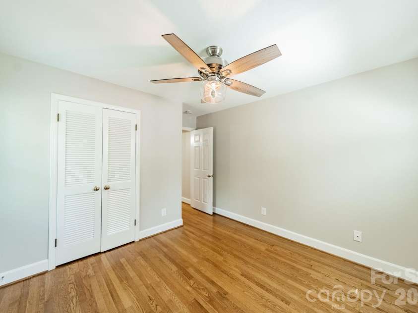 7101 Sherbourne Drive, Charlotte, NC 28210.  MLS# CAR4388877, YatesRealty ID 32954. 