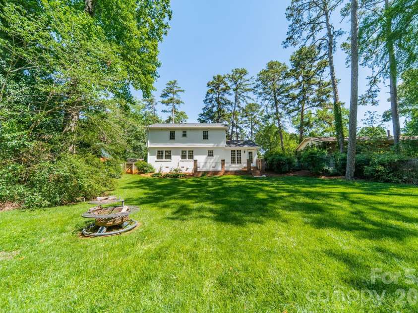 7101 Sherbourne Drive, Charlotte, NC 28210.  MLS# CAR4388877, YatesRealty ID 32954. 