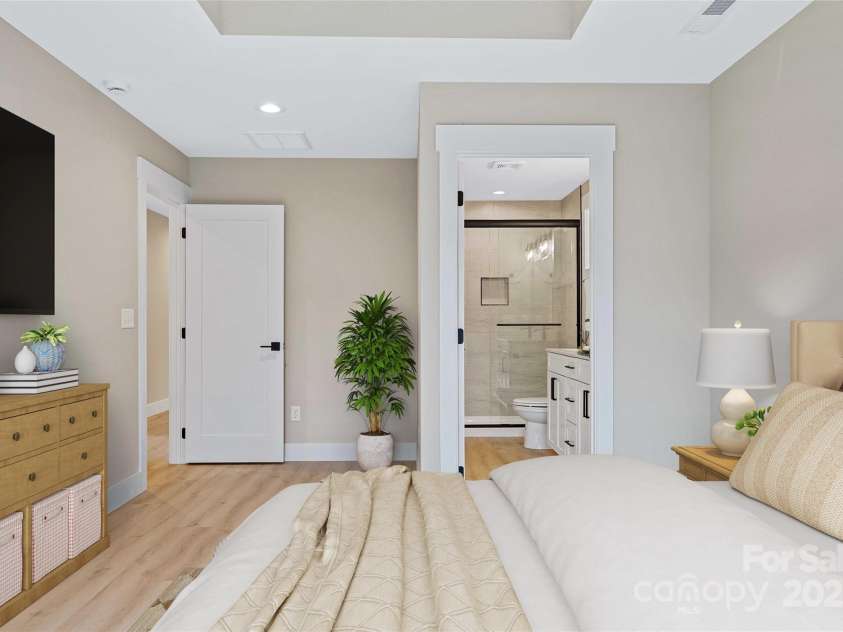 11 Rhudy Road, Asheville, NC 28806.  MLS# CAR4275020, YatesRealty ID 32955. 