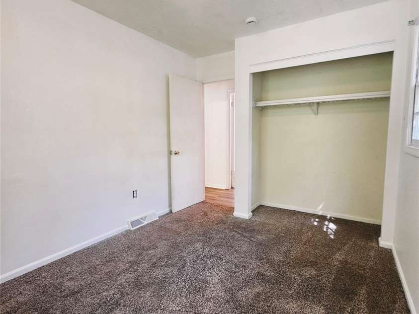 468 Beaverdam Road, Asheville, NC 28804.  MLS# CAR4392891, YatesRealty ID 32955. 