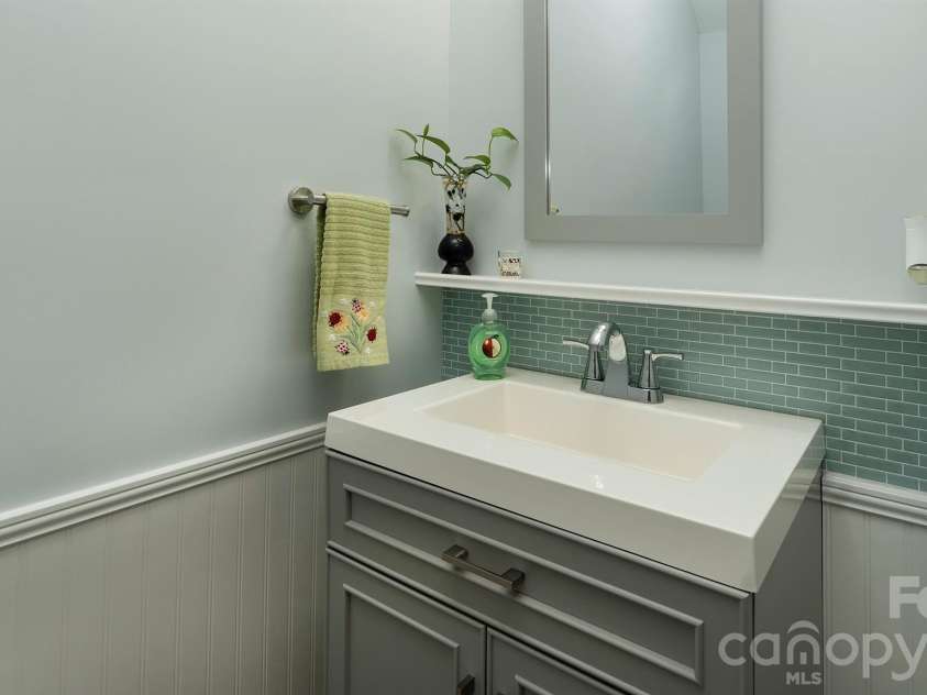 301 Contentment Drive, Locust, NC 28097.  MLS# CAR4395337, YatesRealty ID 32957. Half Bath