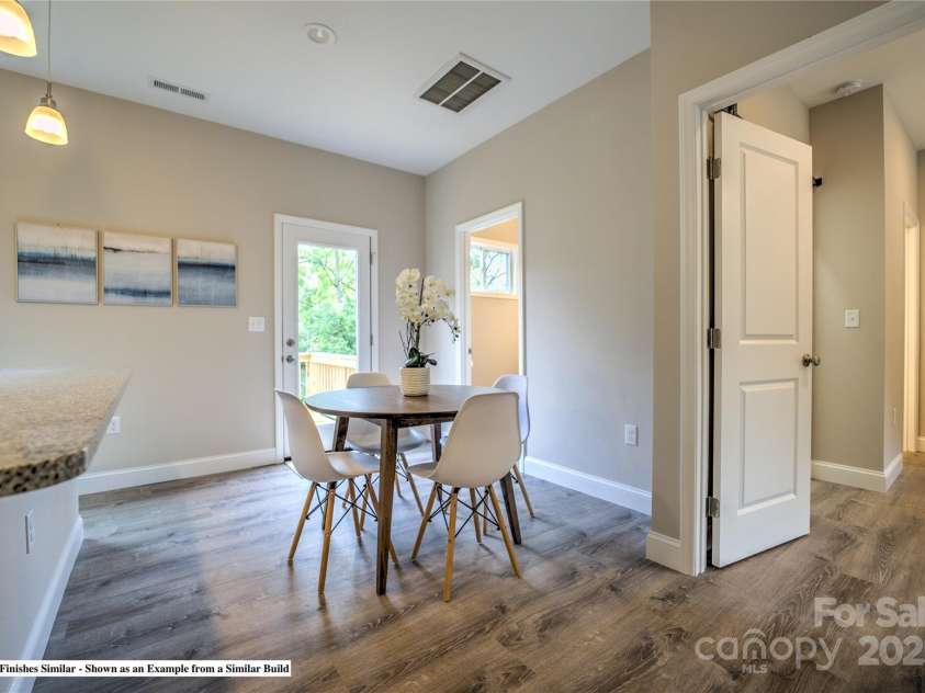 396 Deaverview Road, Asheville, NC 28806.  MLS# CAR4270512, YatesRealty ID 32958. 