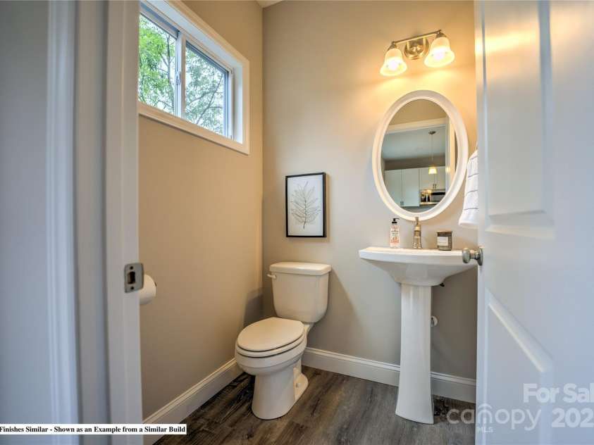 398 Deaverview Road, Asheville, NC 28806.  MLS# CAR4274940, YatesRealty ID 32959. 