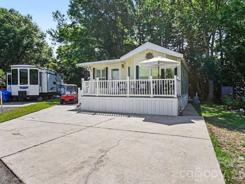 5400 Little River Neck Road, North Myrtle Beach, SC 29582.  MLS# CAR4394819, YatesRealty ID 32959. 