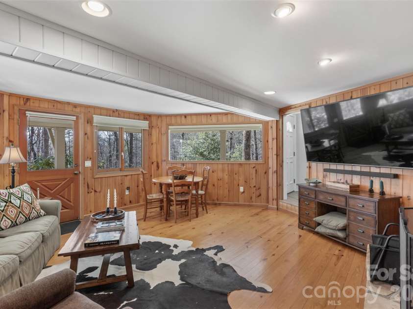 85 & 95 Ralph Thomas Road, Highlands, NC 28741.  MLS# CAR4395002, YatesRealty ID 32961. 