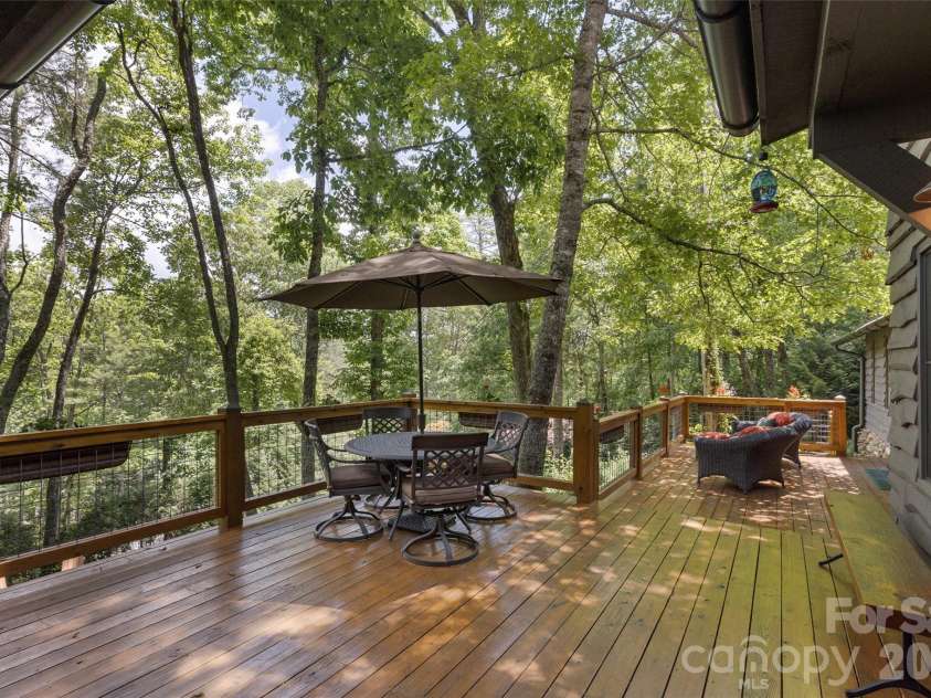 85 & 95 Ralph Thomas Road, Highlands, NC 28741.  MLS# CAR4395002, YatesRealty ID 32961. 95 Ralph Thomas Rd - Back Deck