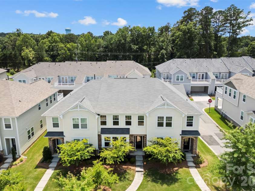 11010 Chalkbark Lane, Charlotte, NC 28262.  MLS# CAR4378415, YatesRealty ID 32962. 