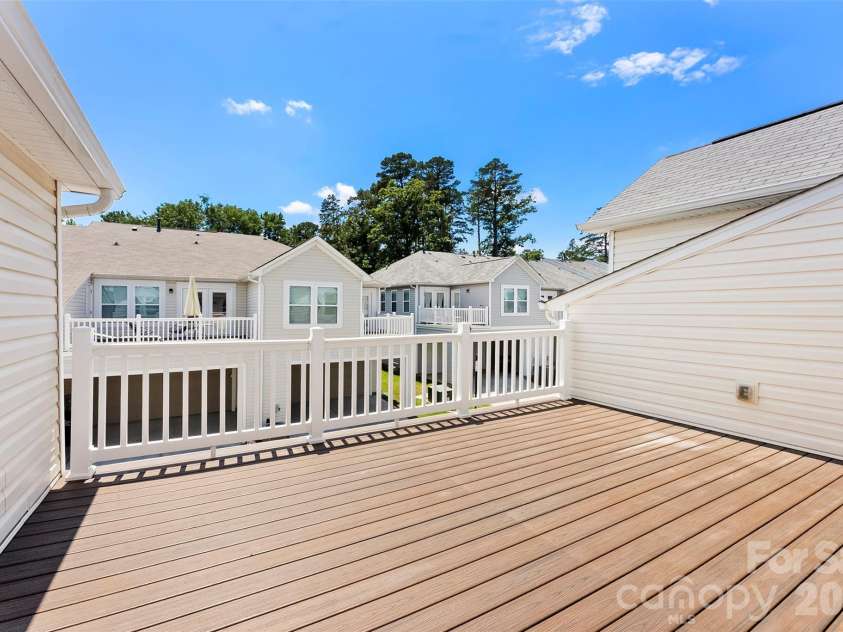 11010 Chalkbark Lane, Charlotte, NC 28262.  MLS# CAR4378415, YatesRealty ID 32962. Balcony