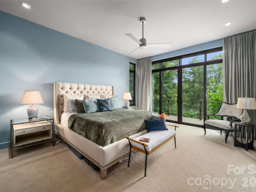 257 Bear Landing Drive, Hendersonville, NC 28792.  MLS# CAR4388350, YatesRealty ID 32963. Spacious primary bedroom.