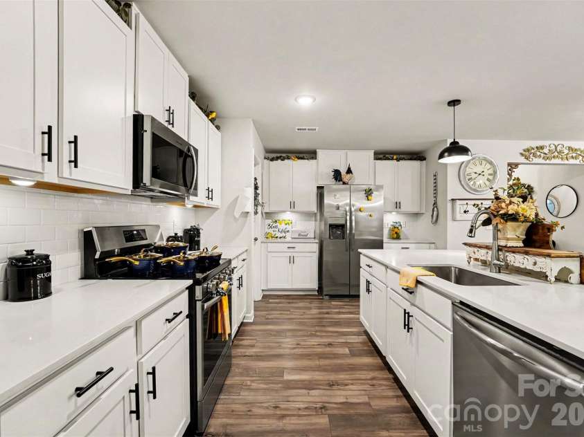 2509 Trollinger Drive, Catawba, NC 28609.  MLS# CAR4389649, YatesRealty ID 32964. Kitchen