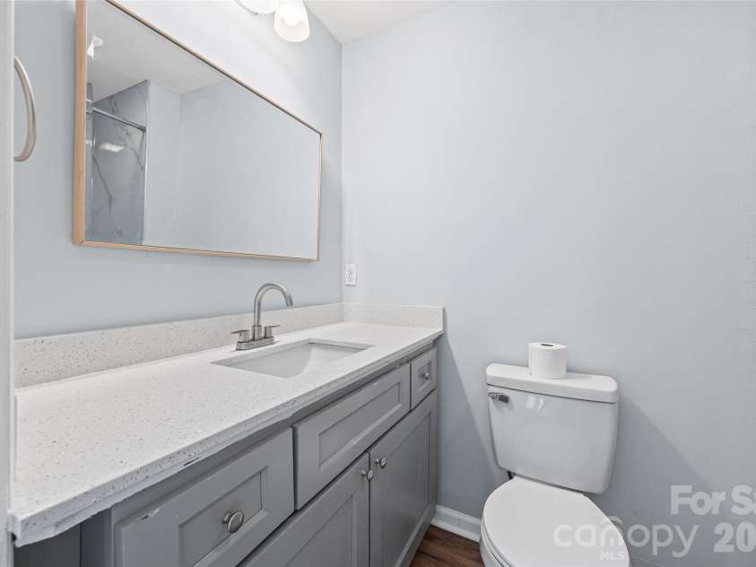 4713 Tanglebriar Drive, Charlotte, NC 28208.  MLS# CAR4396013, YatesRealty ID 32965. 