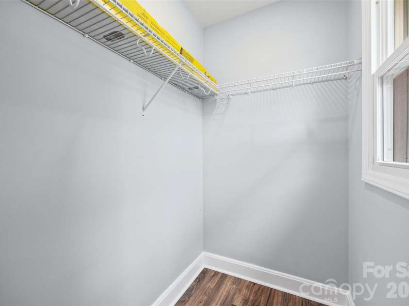 4713 Tanglebriar Drive, Charlotte, NC 28208.  MLS# CAR4396013, YatesRealty ID 32965. 