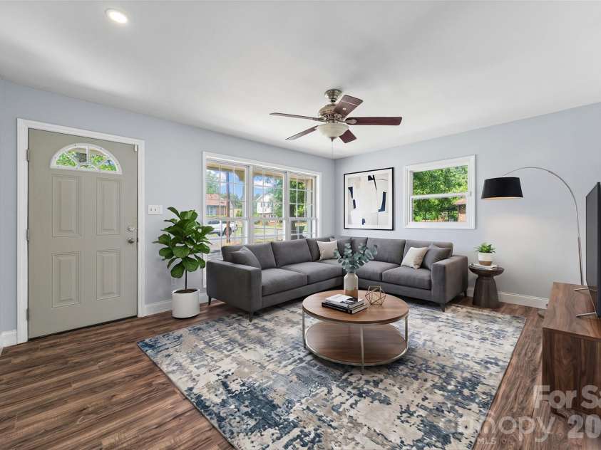 4713 Tanglebriar Drive, Charlotte, NC 28208.  MLS# CAR4396013, YatesRealty ID 32965. 