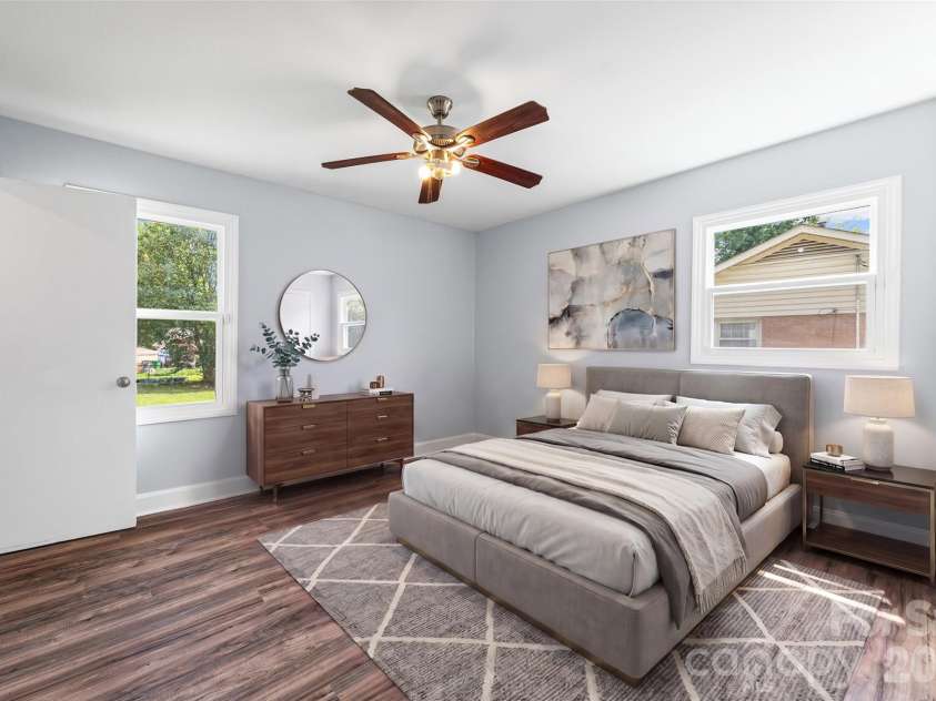 4713 Tanglebriar Drive, Charlotte, NC 28208.  MLS# CAR4396013, YatesRealty ID 32965. 