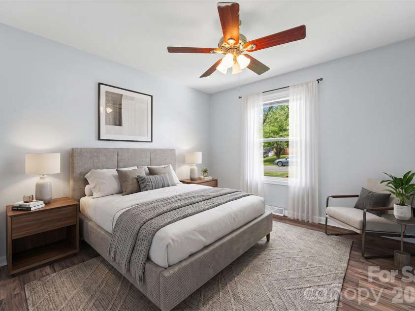 4713 Tanglebriar Drive, Charlotte, NC 28208.  MLS# CAR4396013, YatesRealty ID 32965. 