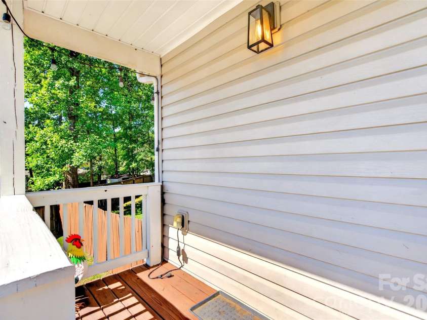 12 Jubilee Circle, Black Mountain, NC 28711.  MLS# CAR4394096, YatesRealty ID 32966. 