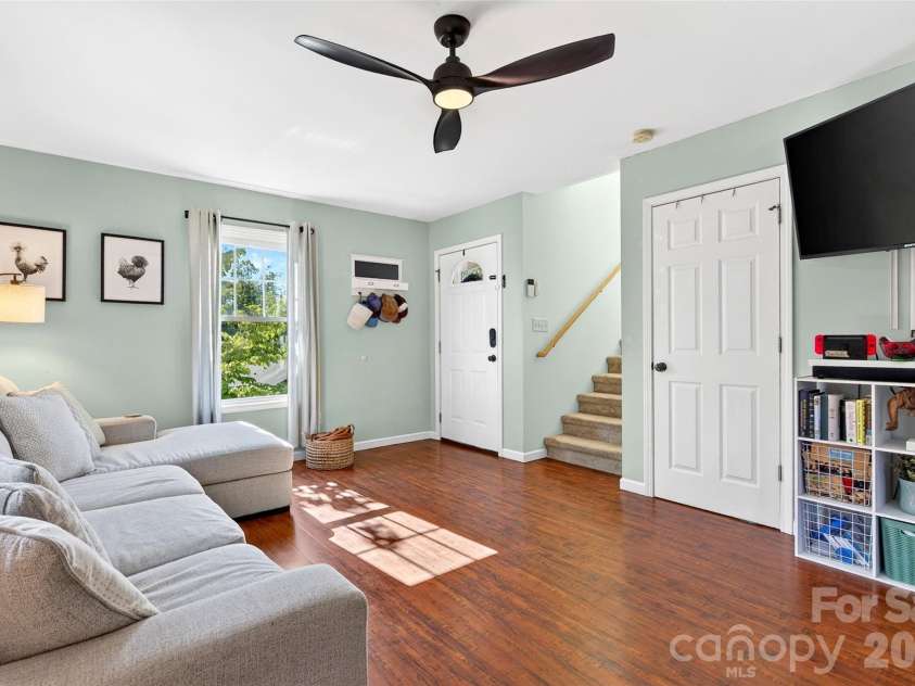 12 Jubilee Circle, Black Mountain, NC 28711.  MLS# CAR4394096, YatesRealty ID 32966. 