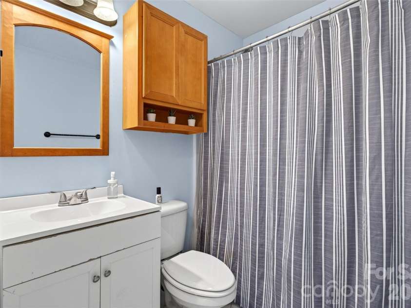 12 Jubilee Circle, Black Mountain, NC 28711.  MLS# CAR4394096, YatesRealty ID 32966. 