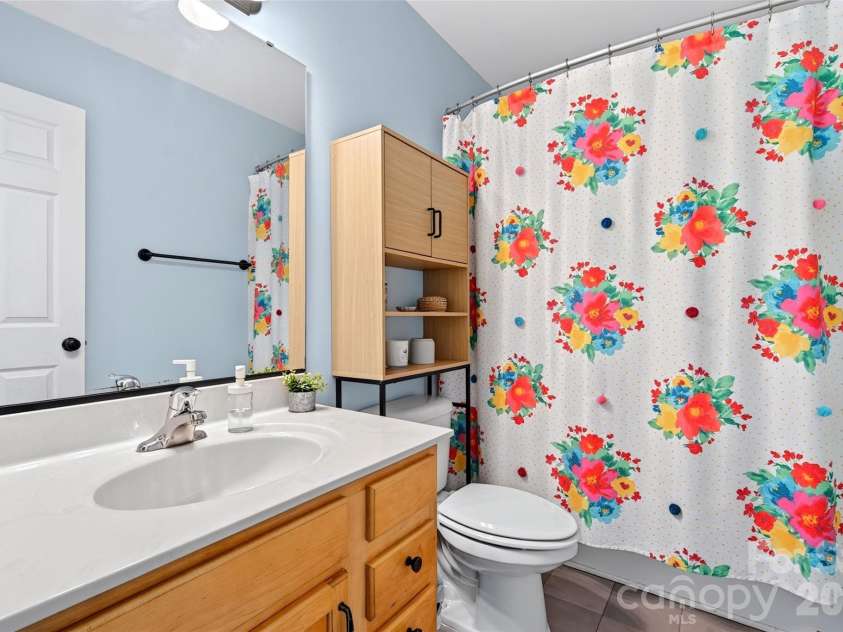 12 Jubilee Circle, Black Mountain, NC 28711.  MLS# CAR4394096, YatesRealty ID 32966. 