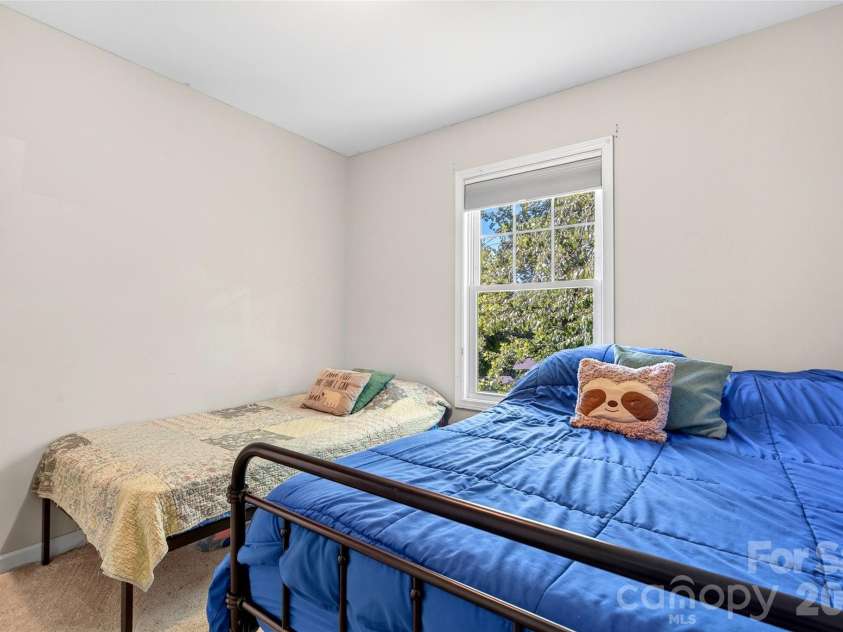 12 Jubilee Circle, Black Mountain, NC 28711.  MLS# CAR4394096, YatesRealty ID 32966. 