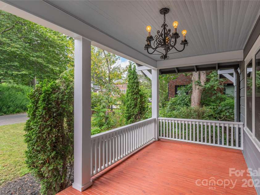 59 Linden Avenue, Asheville, NC 28801.  MLS# CAR4278728, YatesRealty ID 32966. Re-done front porch tread