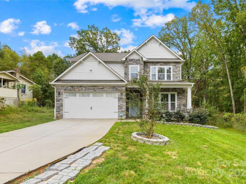 1727 grace Lane, Charlotte, NC 28262.  MLS# CAR4256496, YatesRealty ID 32967. 