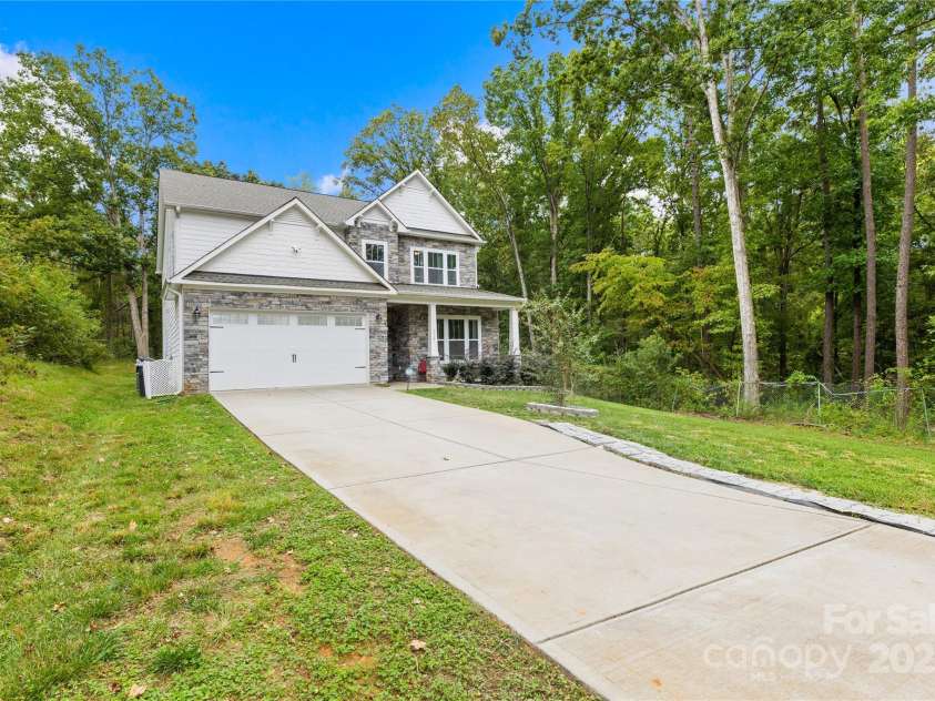 1727 grace Lane, Charlotte, NC 28262.  MLS# CAR4256496, YatesRealty ID 32967. 