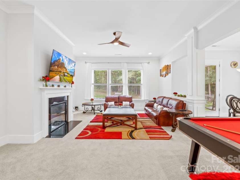 1727 grace Lane, Charlotte, NC 28262.  MLS# CAR4256496, YatesRealty ID 32967. 