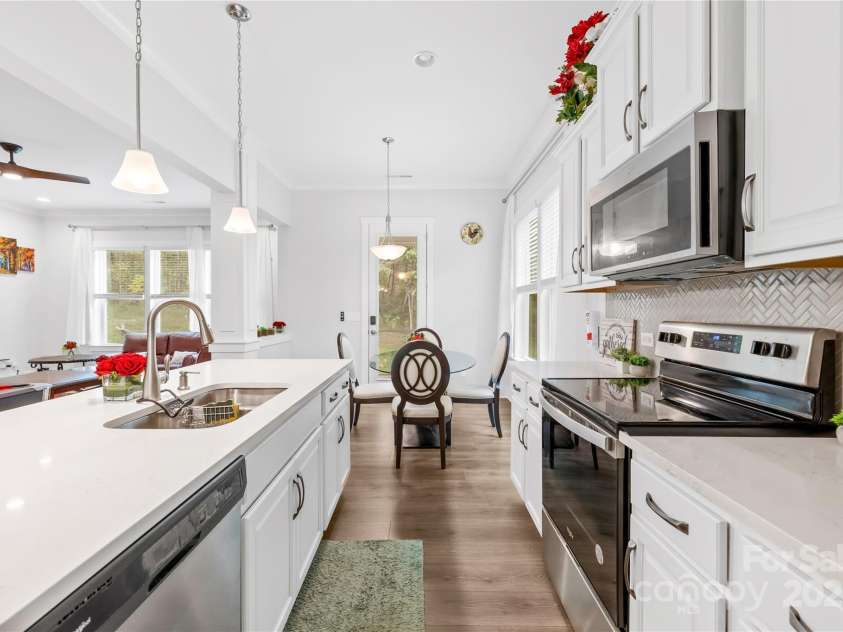 1727 grace Lane, Charlotte, NC 28262.  MLS# CAR4256496, YatesRealty ID 32967. 