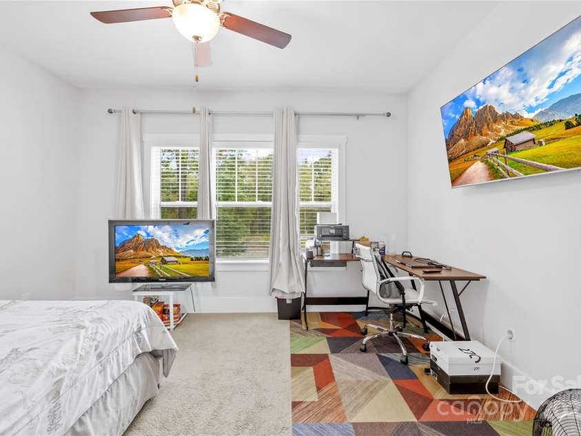 1727 grace Lane, Charlotte, NC 28262.  MLS# CAR4256496, YatesRealty ID 32967. 