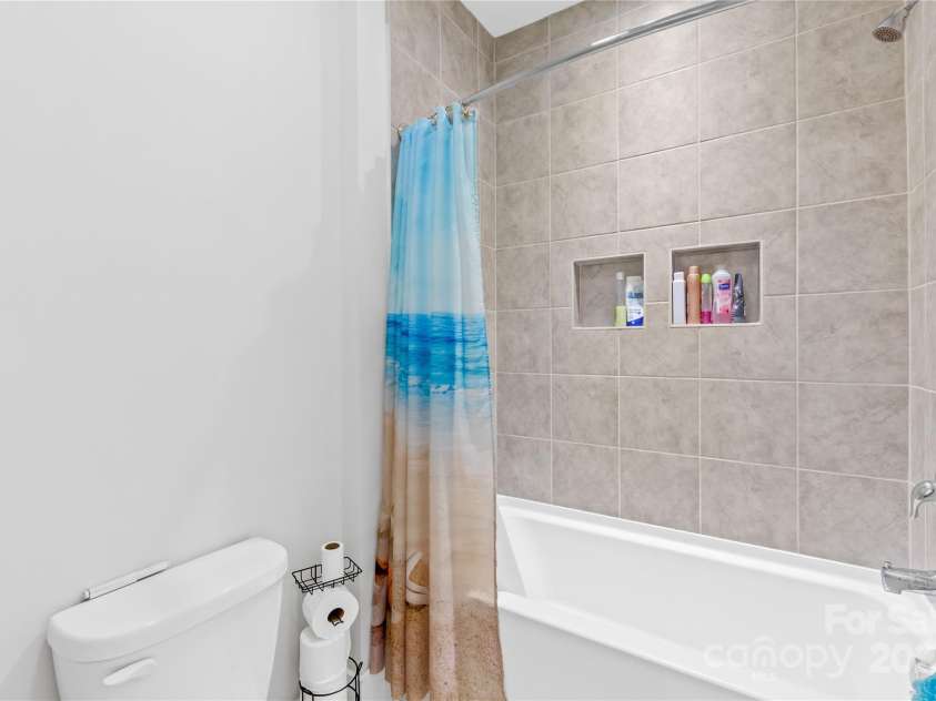 1727 grace Lane, Charlotte, NC 28262.  MLS# CAR4256496, YatesRealty ID 32967. 