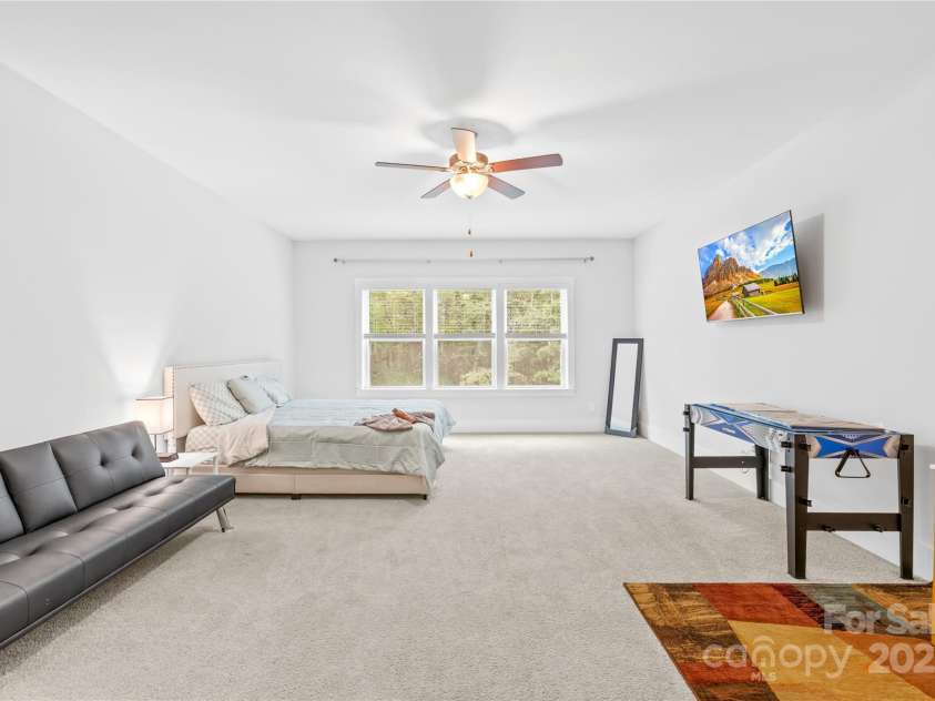 1727 grace Lane, Charlotte, NC 28262.  MLS# CAR4256496, YatesRealty ID 32967. 