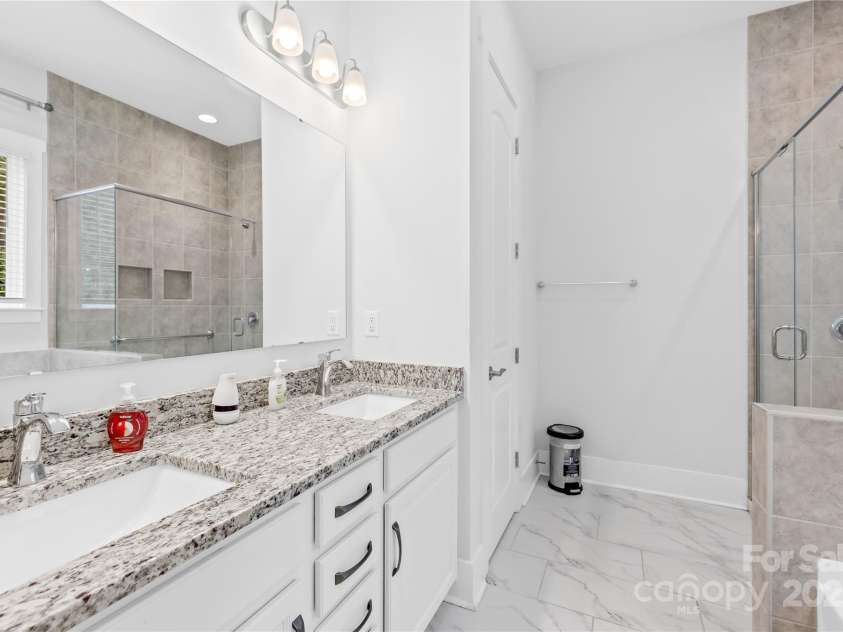 1727 grace Lane, Charlotte, NC 28262.  MLS# CAR4256496, YatesRealty ID 32967. 