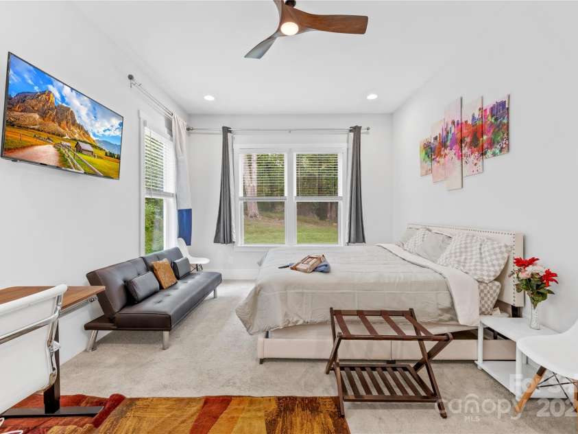 1727 grace Lane, Charlotte, NC 28262.  MLS# CAR4256496, YatesRealty ID 32967. 